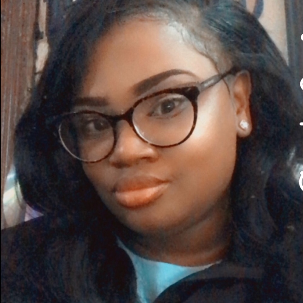 Meet your Posher, Annette